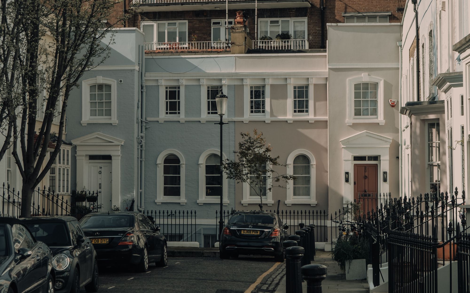A quiet street where neighbours already share what they have
